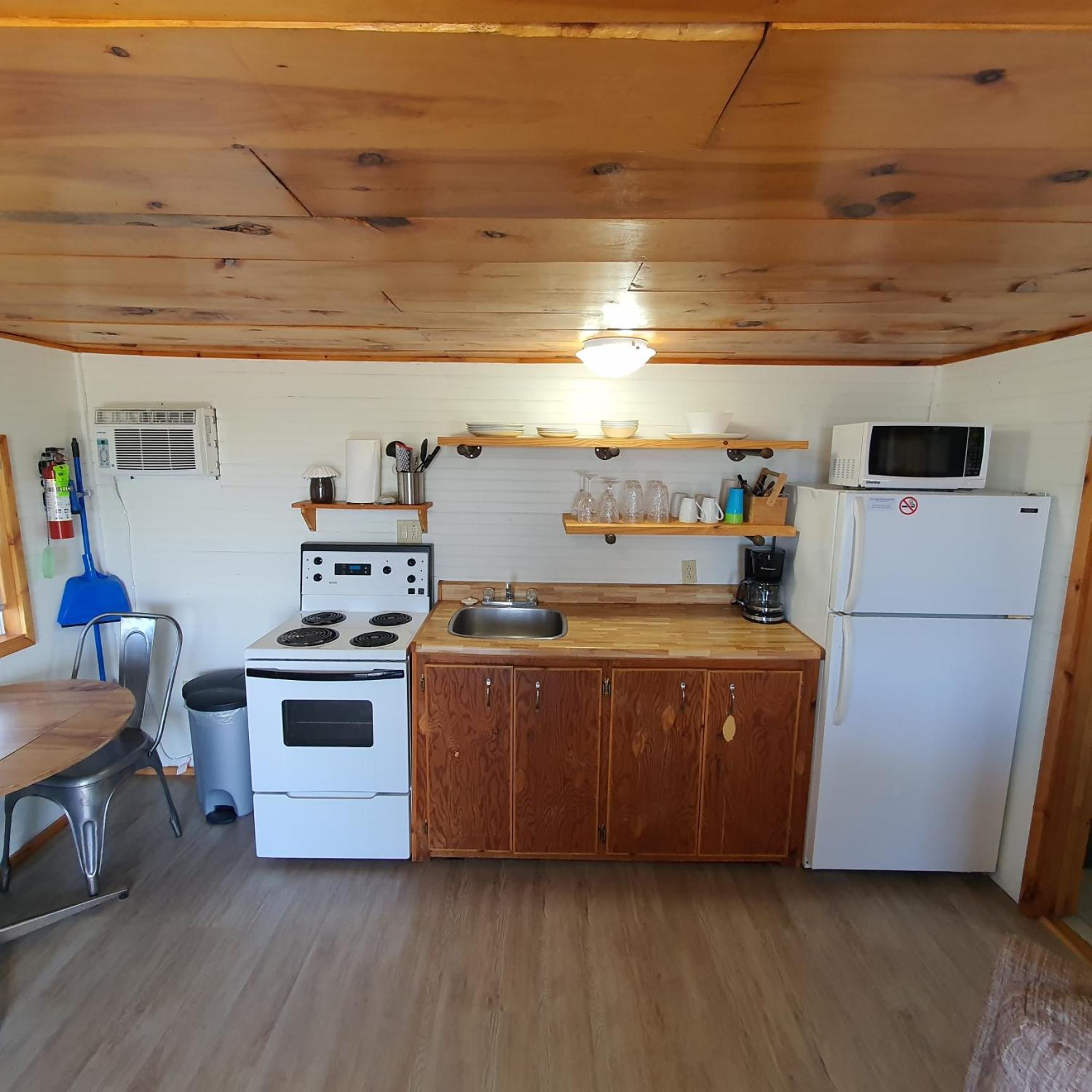 Cavendish Bosom Buddies Cottage Resort Kültér fotó